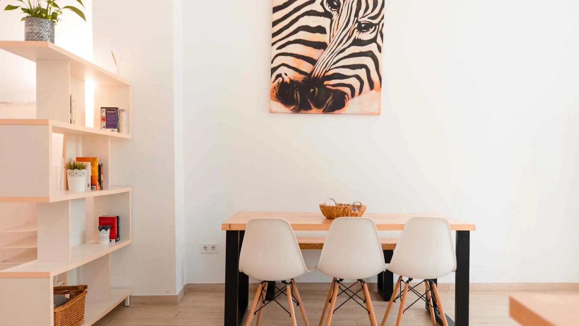 Apartamento Claveles Suite By Lets Málaga